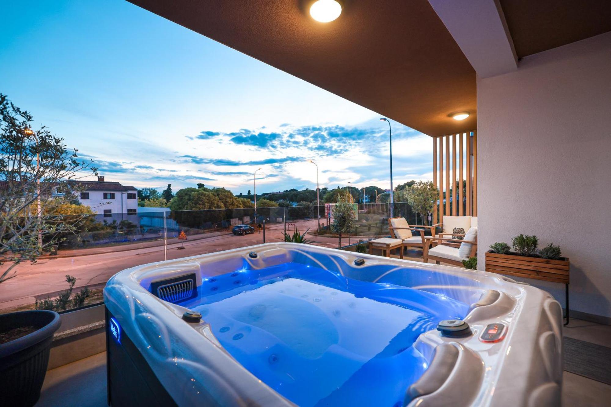 Luma Luxury With Jacuzzi *