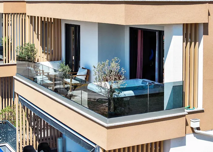 Luma Luxury Apartment With Jacuzzi