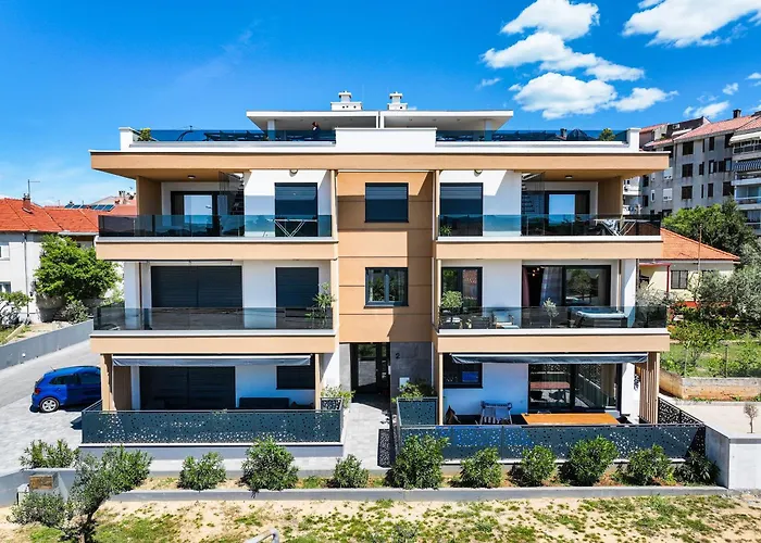 Luma Luxury Apartment With Jacuzzi