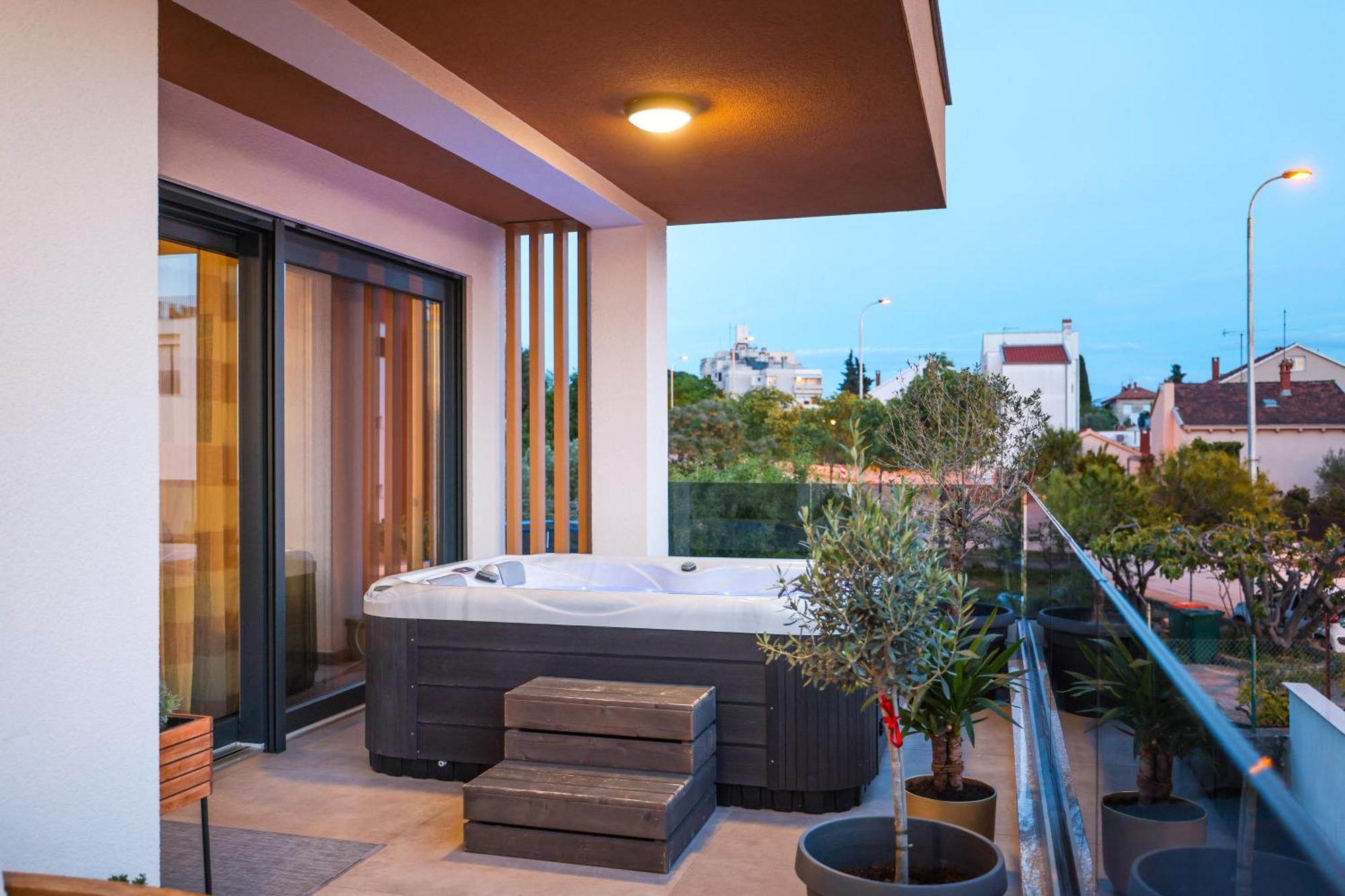 Luma Luxury With Jacuzzi