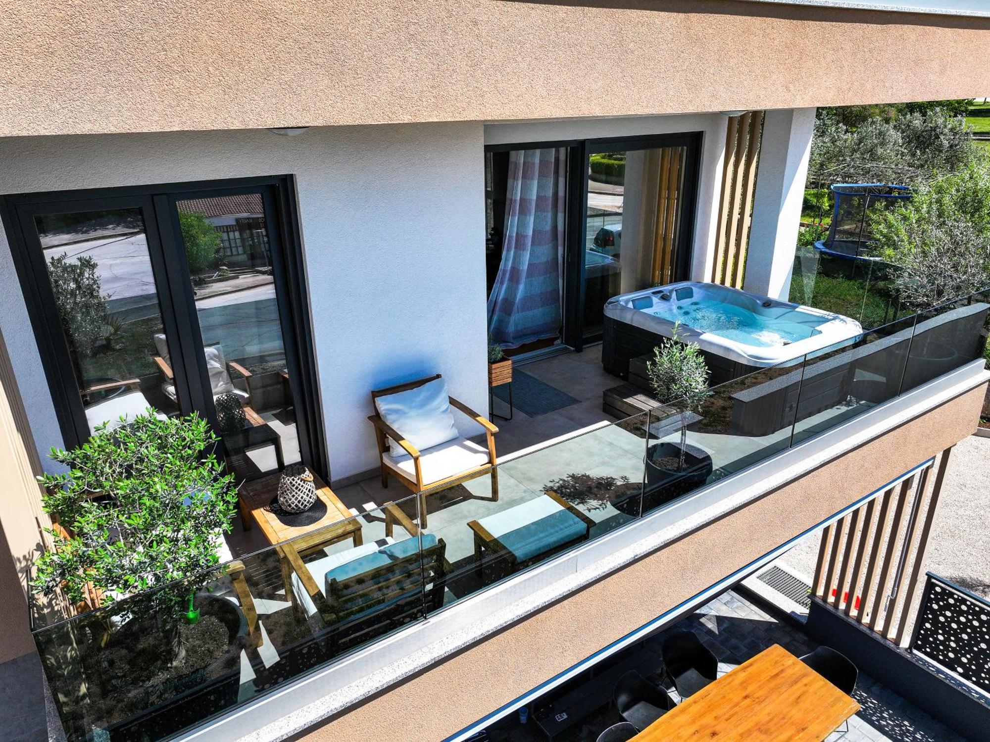 Luma Luxury With Jacuzzi Zadar