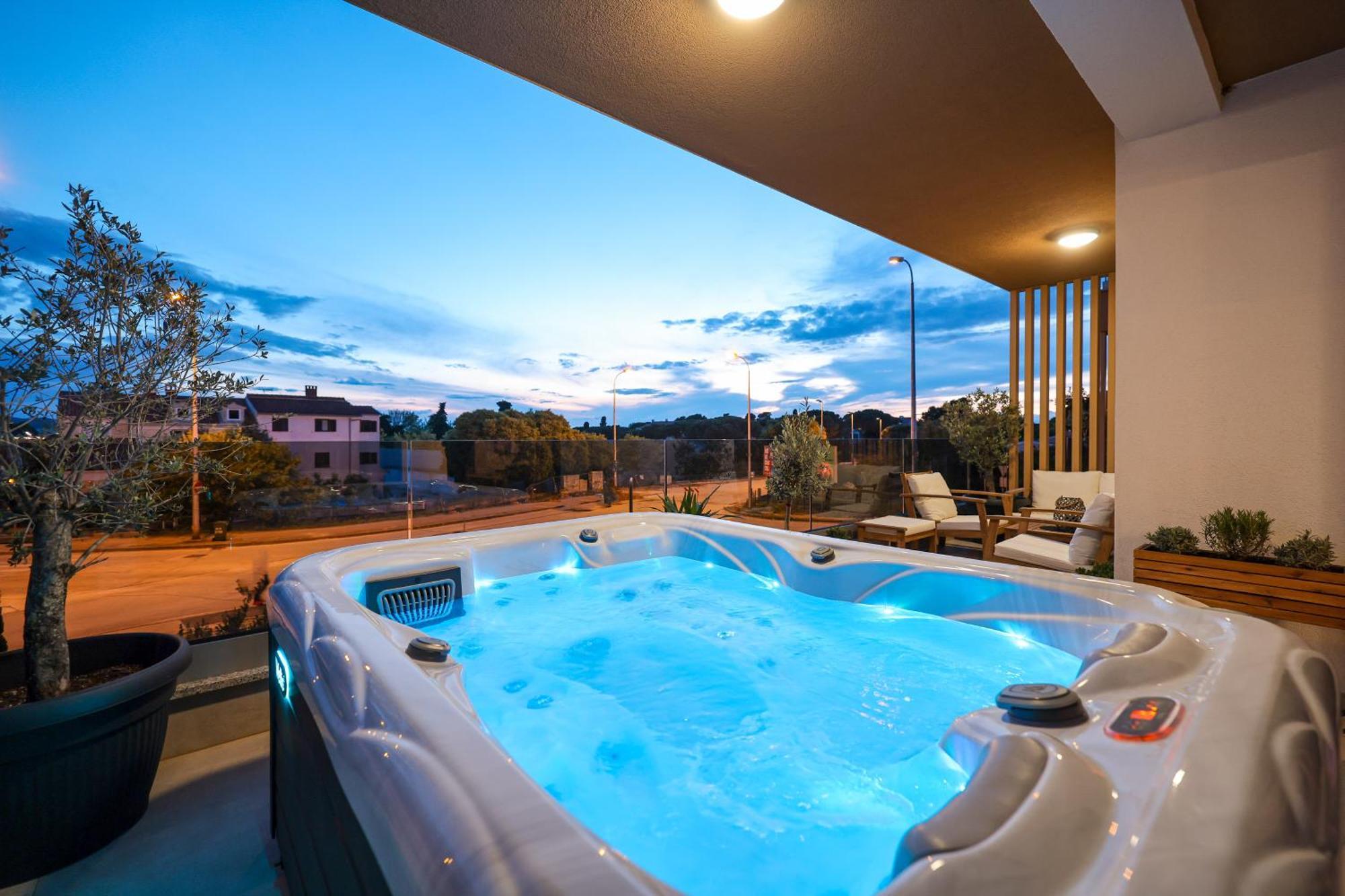 Luma Luxury With Jacuzzi