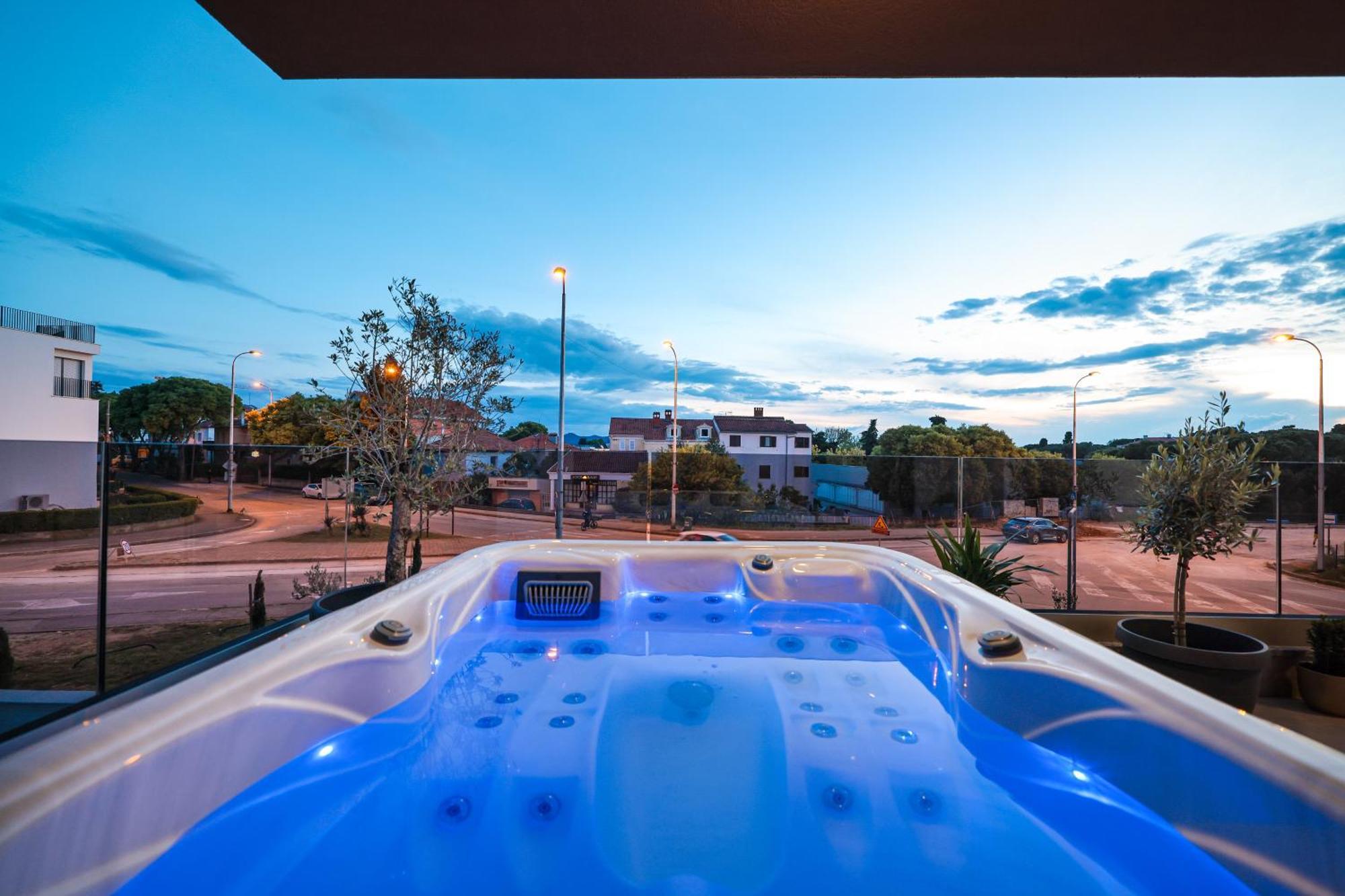 Apartament Luma Luxury With Jacuzzi *