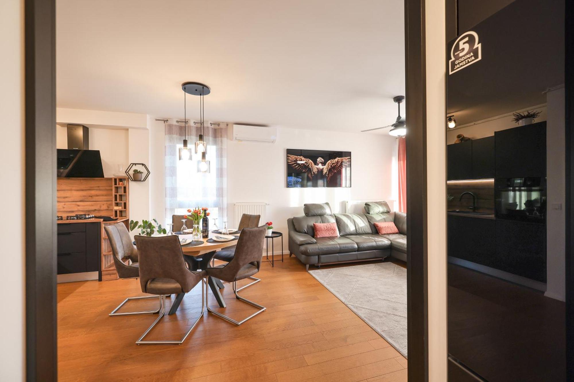Luma Luxury With Jacuzzi Apartment *