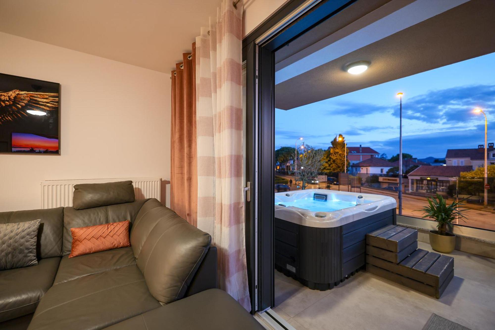 Apartament Luma Luxury With Jacuzzi *