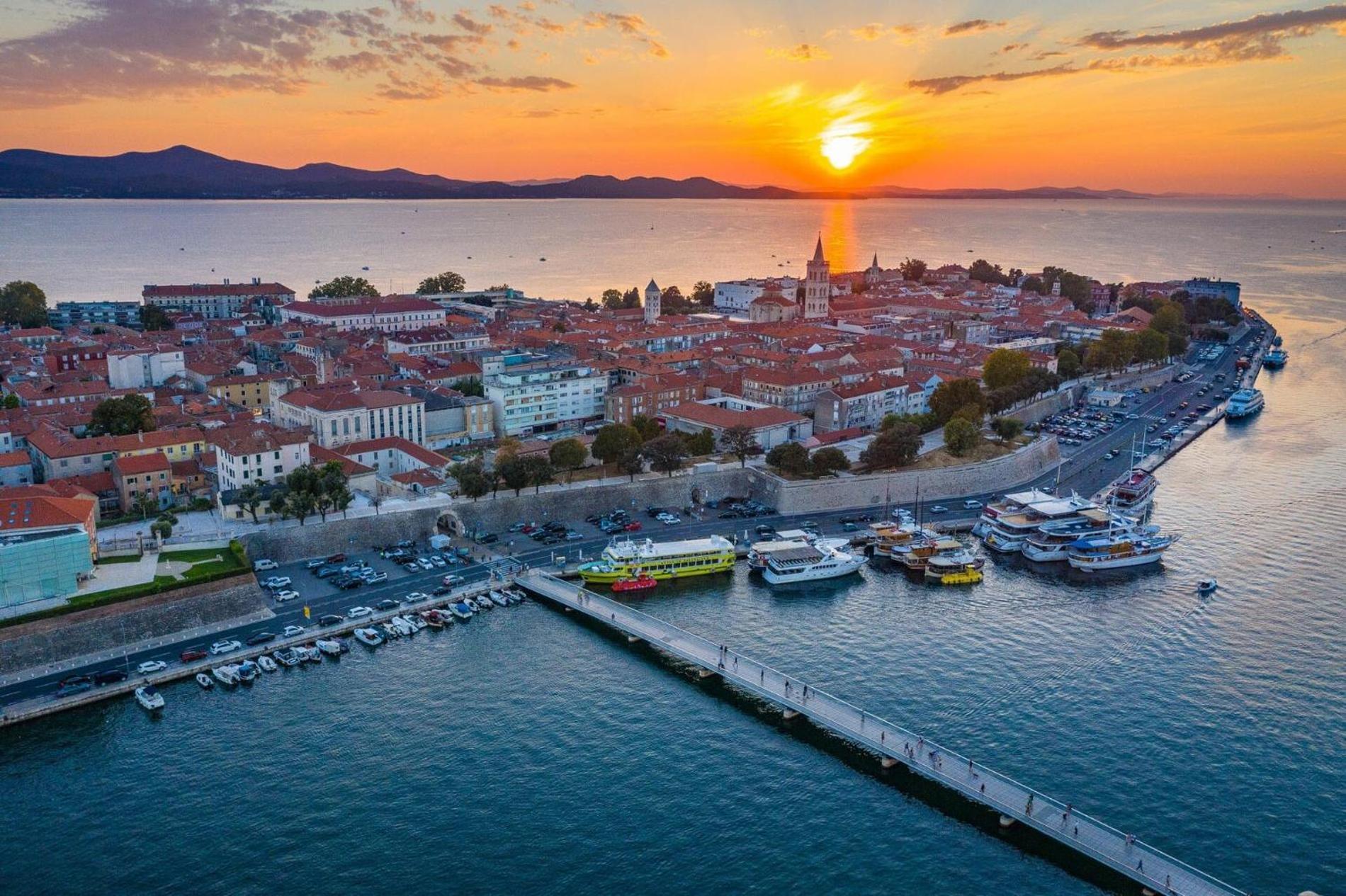 Luma Luxury With Jacuzzi Apartment Zadar
